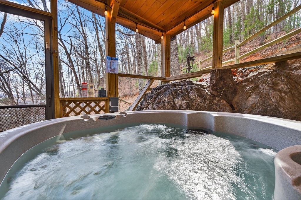 428586 Blue Ridge Residential