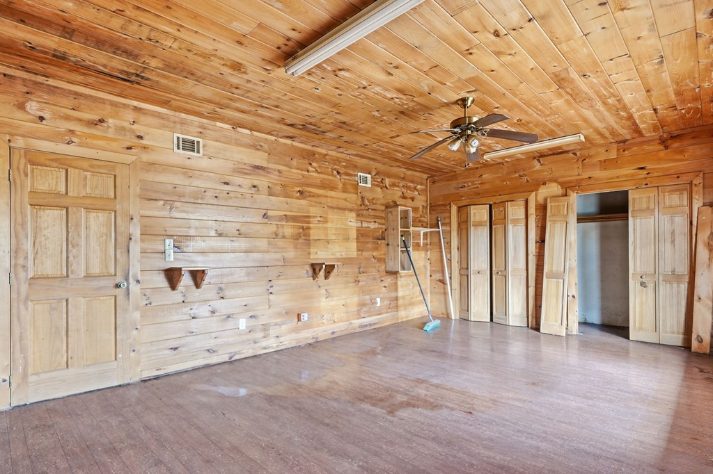 428588 Ellijay Residential