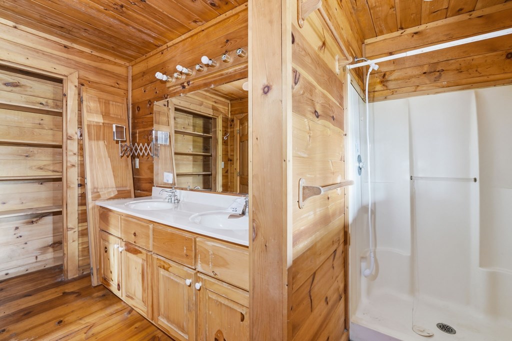 428588 Ellijay Residential