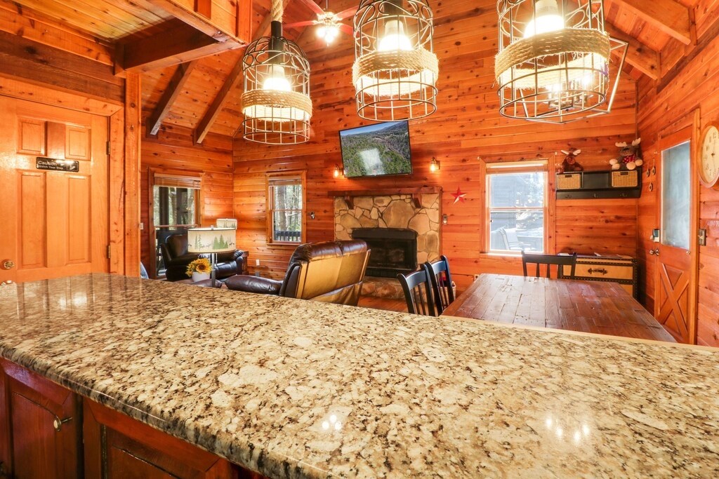 428591 Blue Ridge Residential