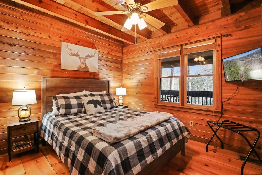 428591 Blue Ridge Residential