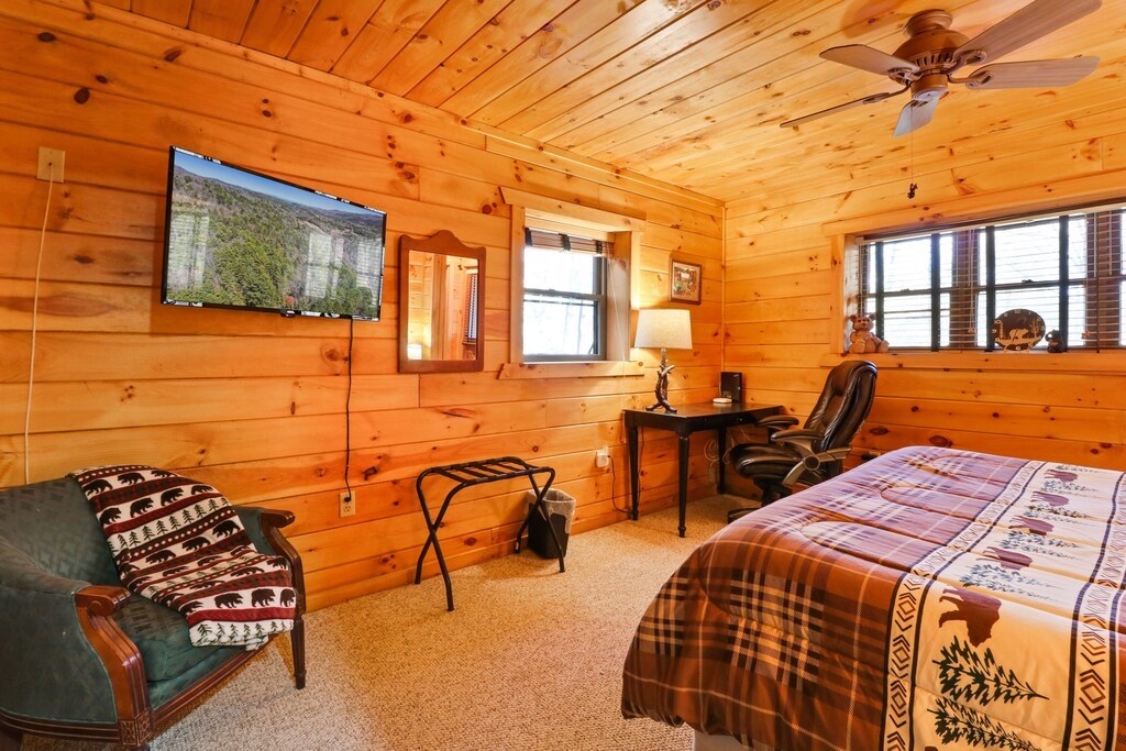 428591 Blue Ridge Residential