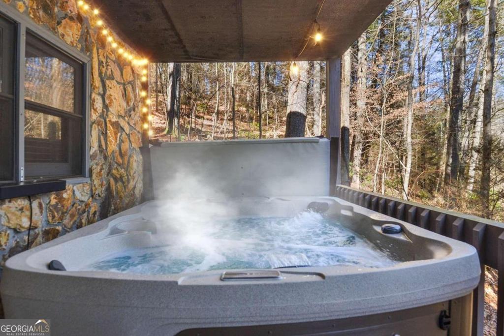 428591 Blue Ridge Residential