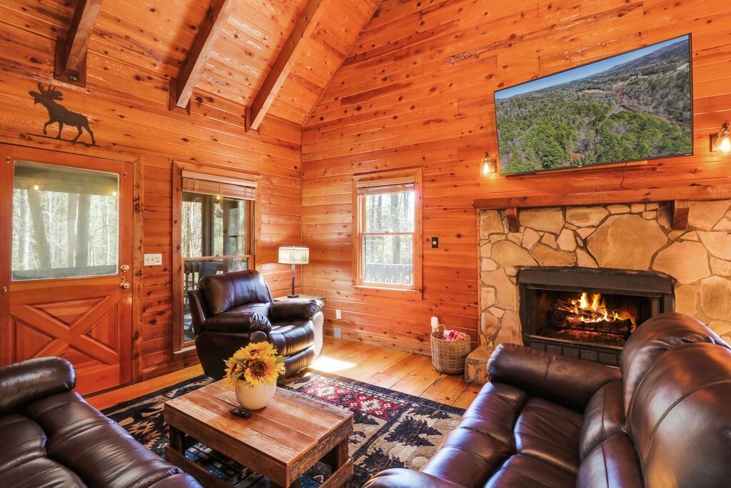 428591 Blue Ridge Residential