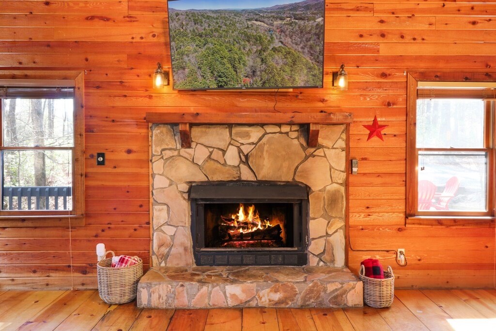 428591 Blue Ridge Residential