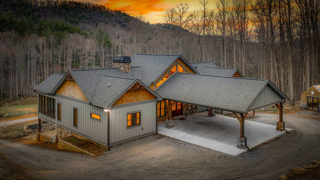 428593 Blue Ridge Residential