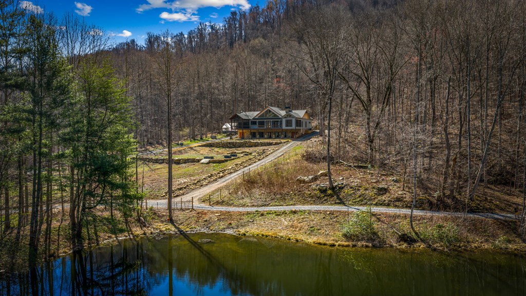 428593 Blue Ridge Residential