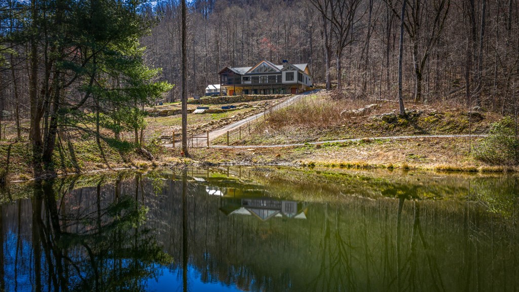 428593 Blue Ridge Residential