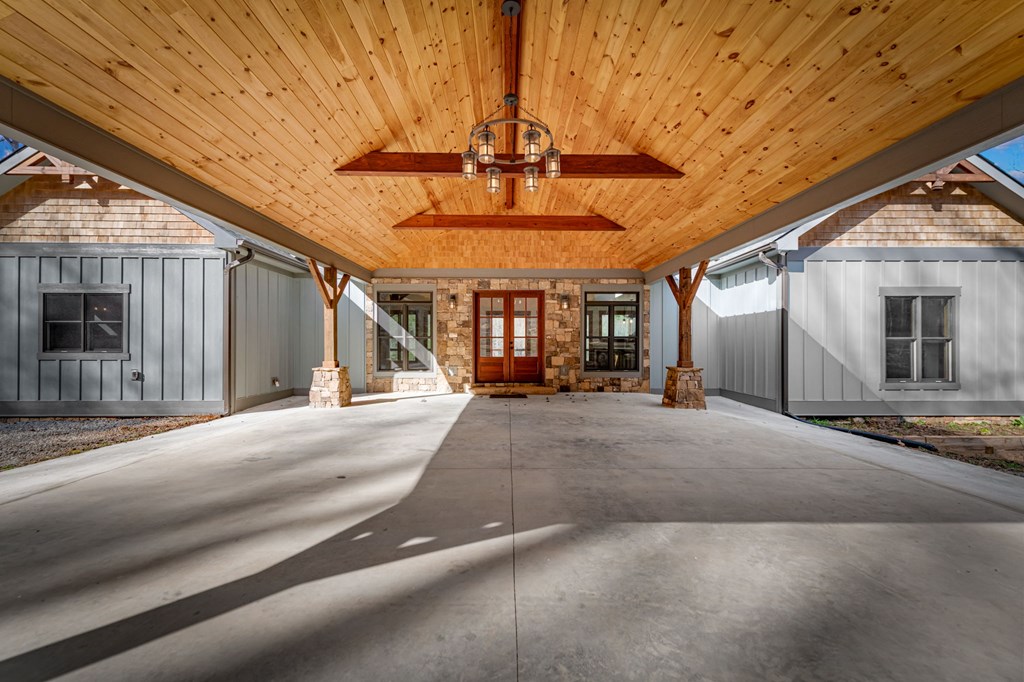 428593 Blue Ridge Residential