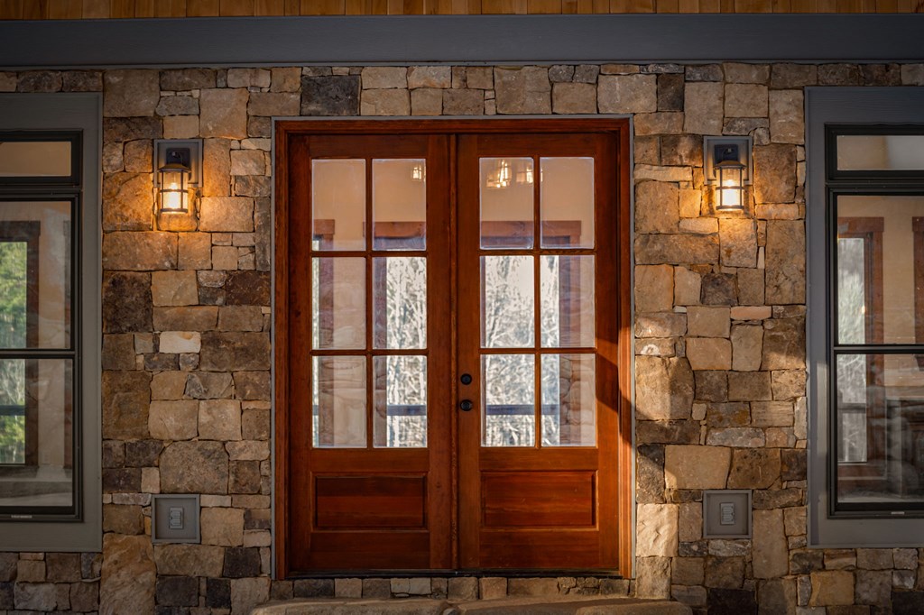 428593 Blue Ridge Residential