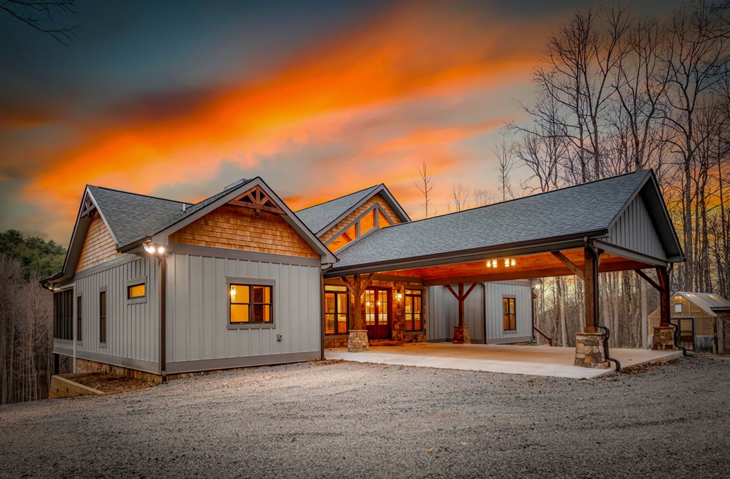 428593 Blue Ridge Residential