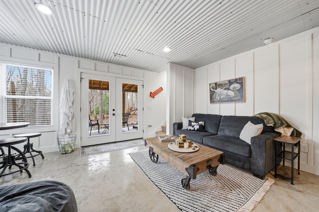 428595 Ellijay Residential