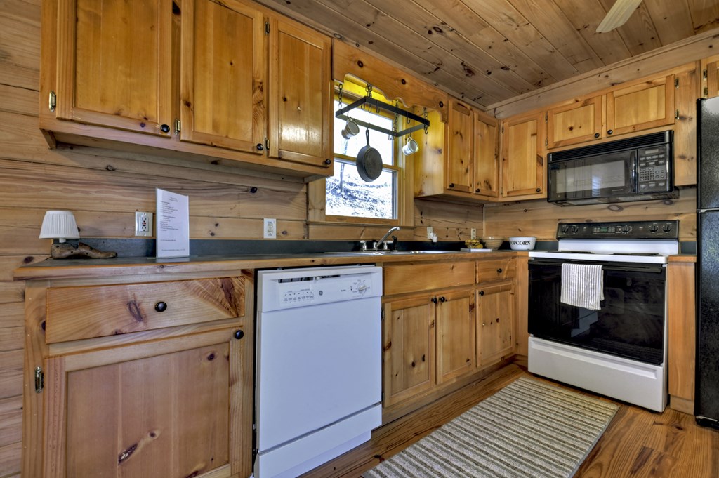 428596 McCaysville Residential