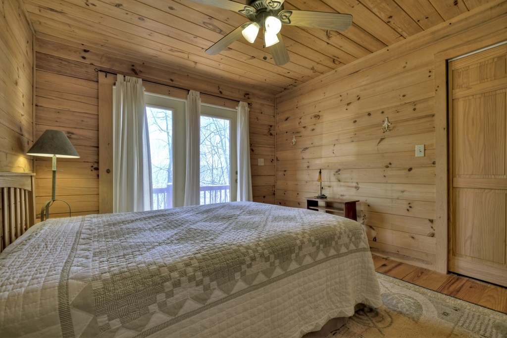 428596 McCaysville Residential