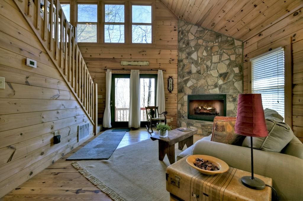 428596 McCaysville Residential