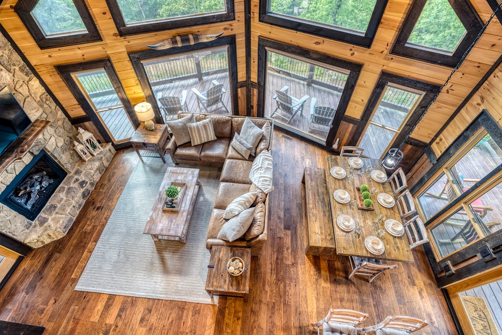 428602 Mineral Bluff Residential