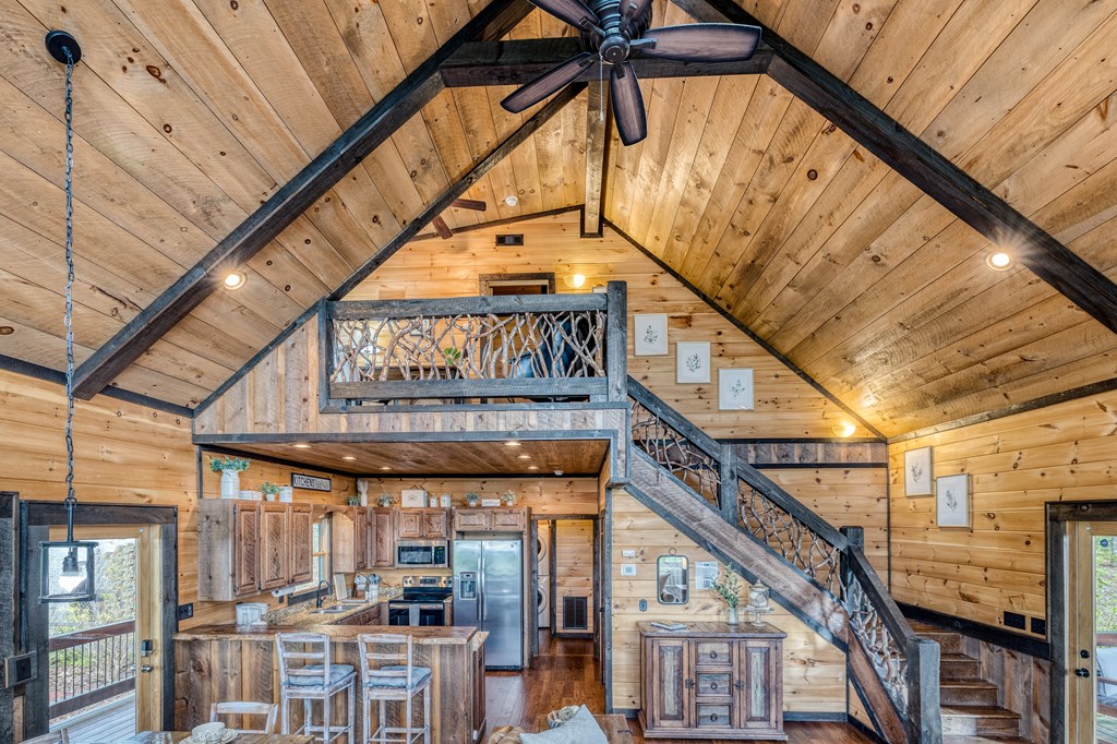 428602 Mineral Bluff Residential