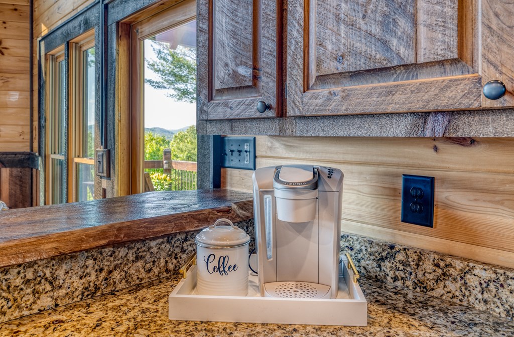 428602 Mineral Bluff Residential