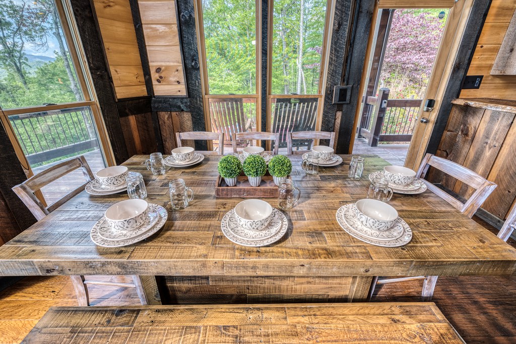 428602 Mineral Bluff Residential