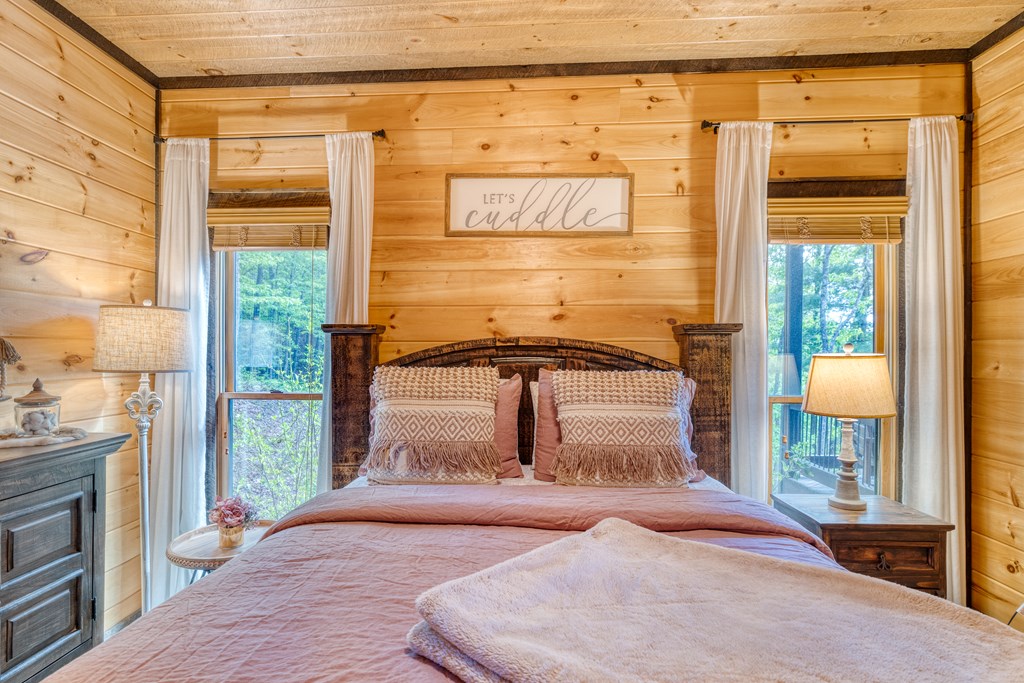 428602 Mineral Bluff Residential