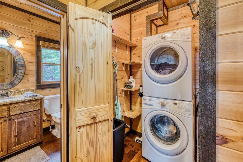 428602 Mineral Bluff Residential