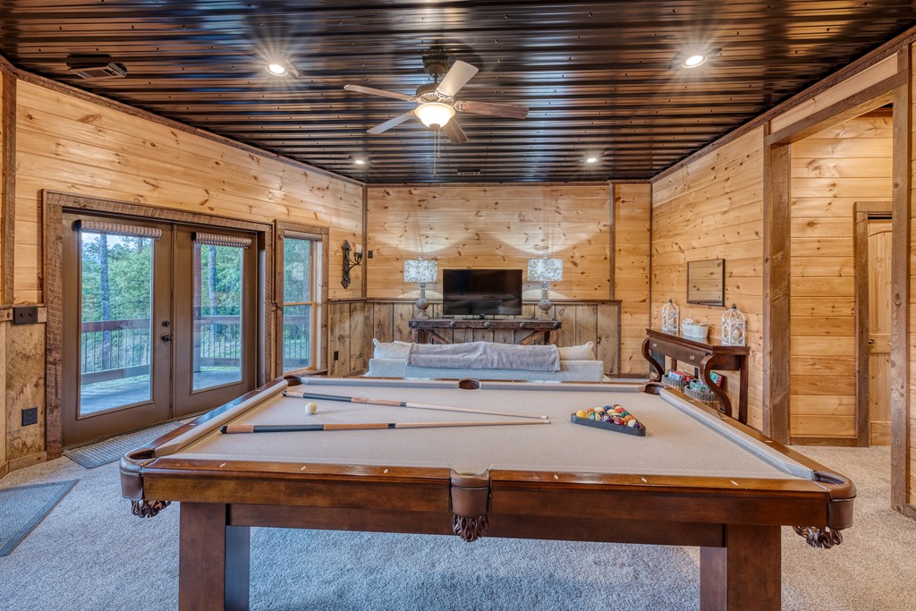 428602 Mineral Bluff Residential