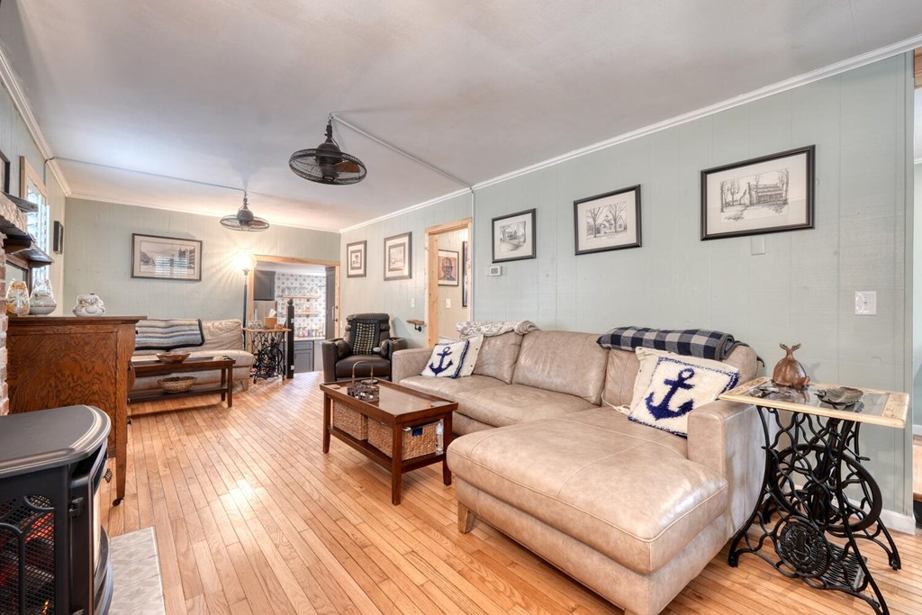 428609 Hayesville Residential