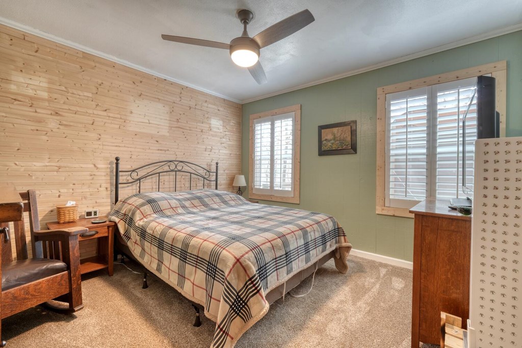 428609 Hayesville Residential