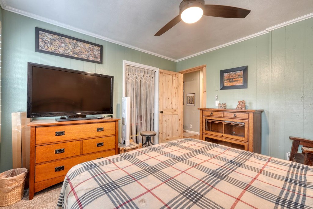 428609 Hayesville Residential