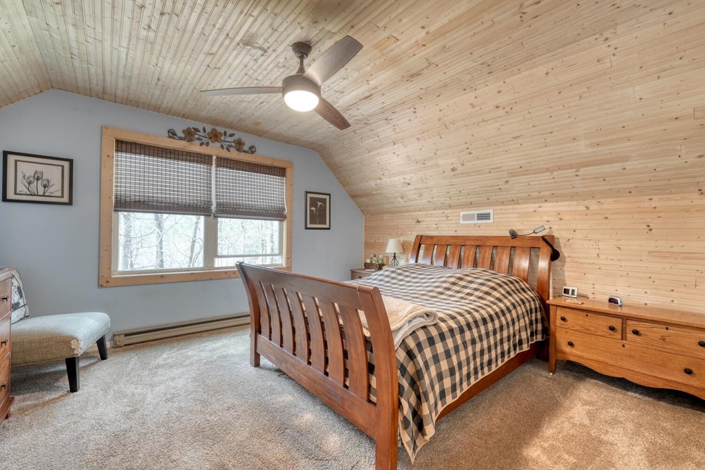 428609 Hayesville Residential