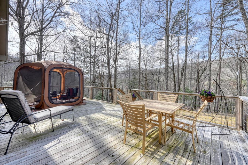 428609 Hayesville Residential