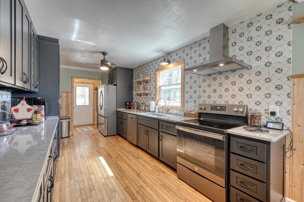 428609 Hayesville Residential