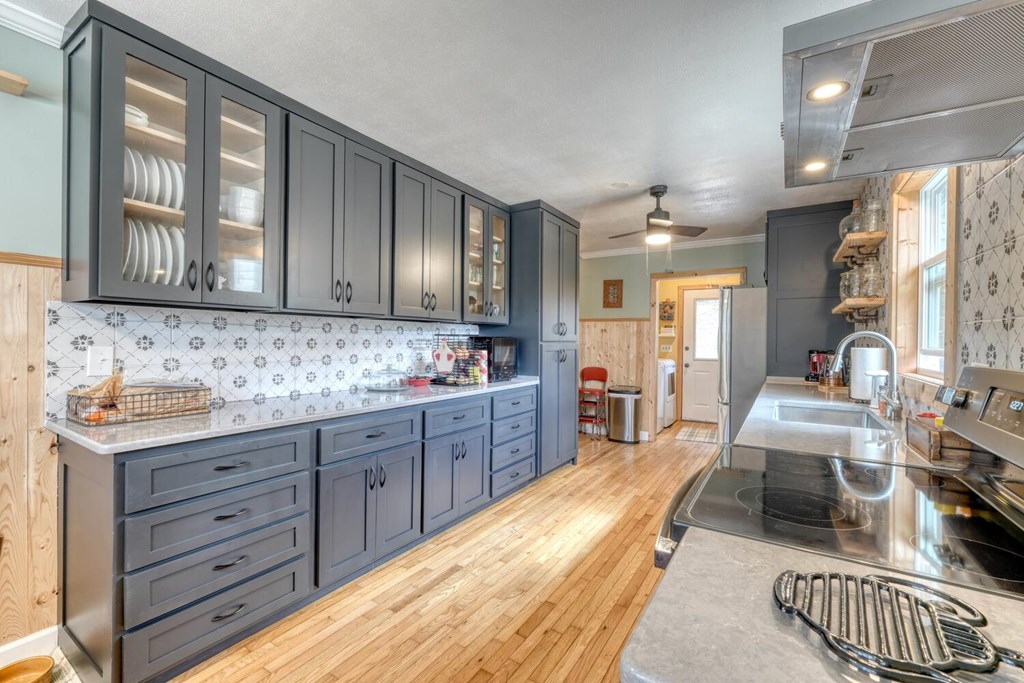 428609 Hayesville Residential