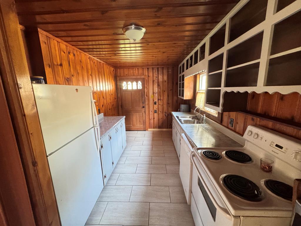 428621 Suches Residential