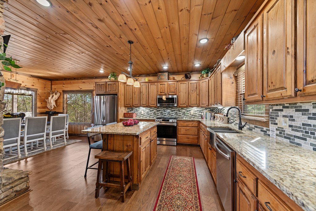 428622 Blue Ridge Residential