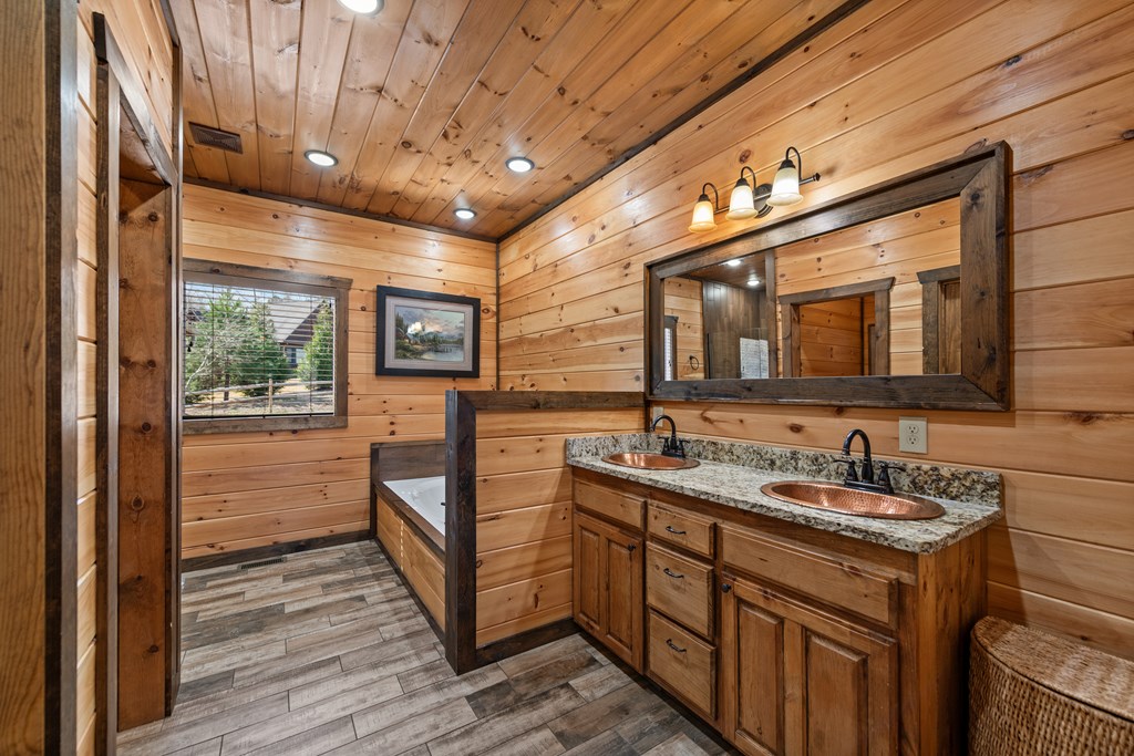 428622 Blue Ridge Residential