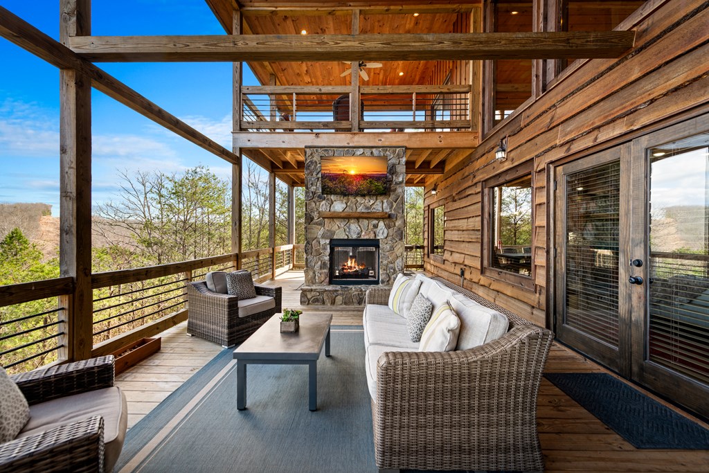 428622 Blue Ridge Residential