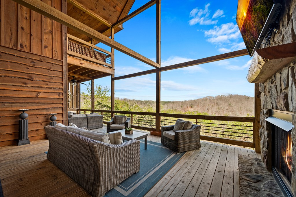 428622 Blue Ridge Residential