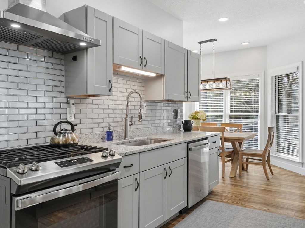 428625 Blue Ridge Residential