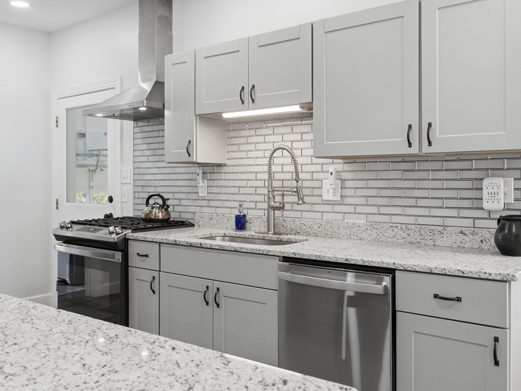 428625 Blue Ridge Residential