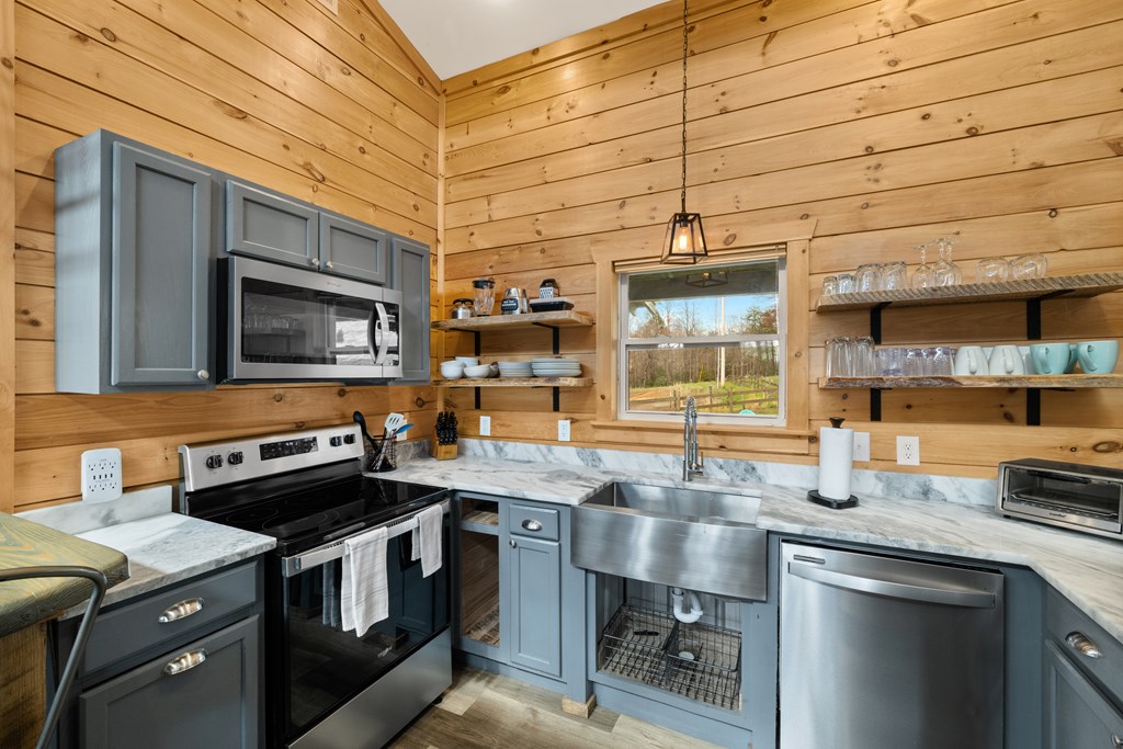 428632 Blue Ridge Residential