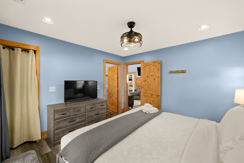 428632 Blue Ridge Residential