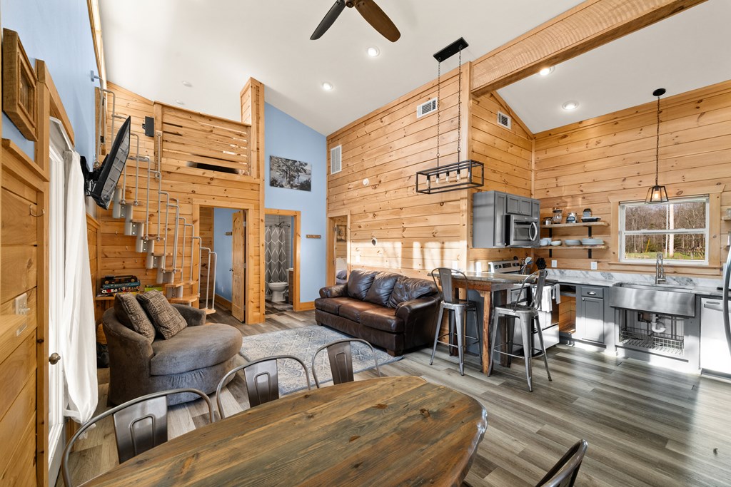 428632 Blue Ridge Residential