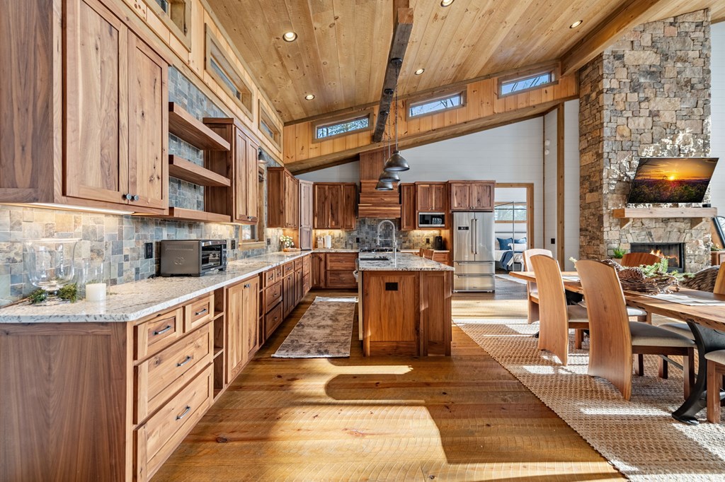 428635 Blue Ridge Residential