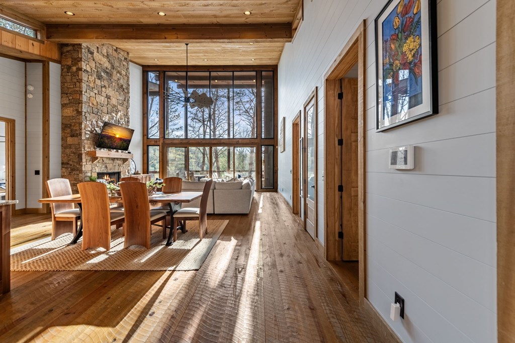 428635 Blue Ridge Residential