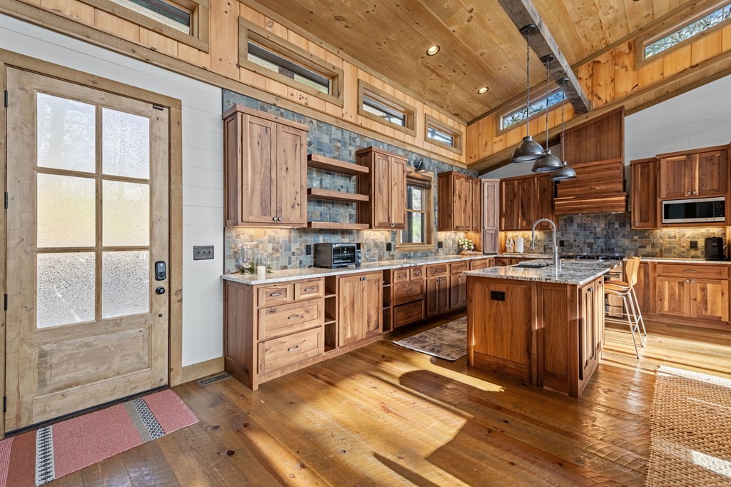 428635 Blue Ridge Residential