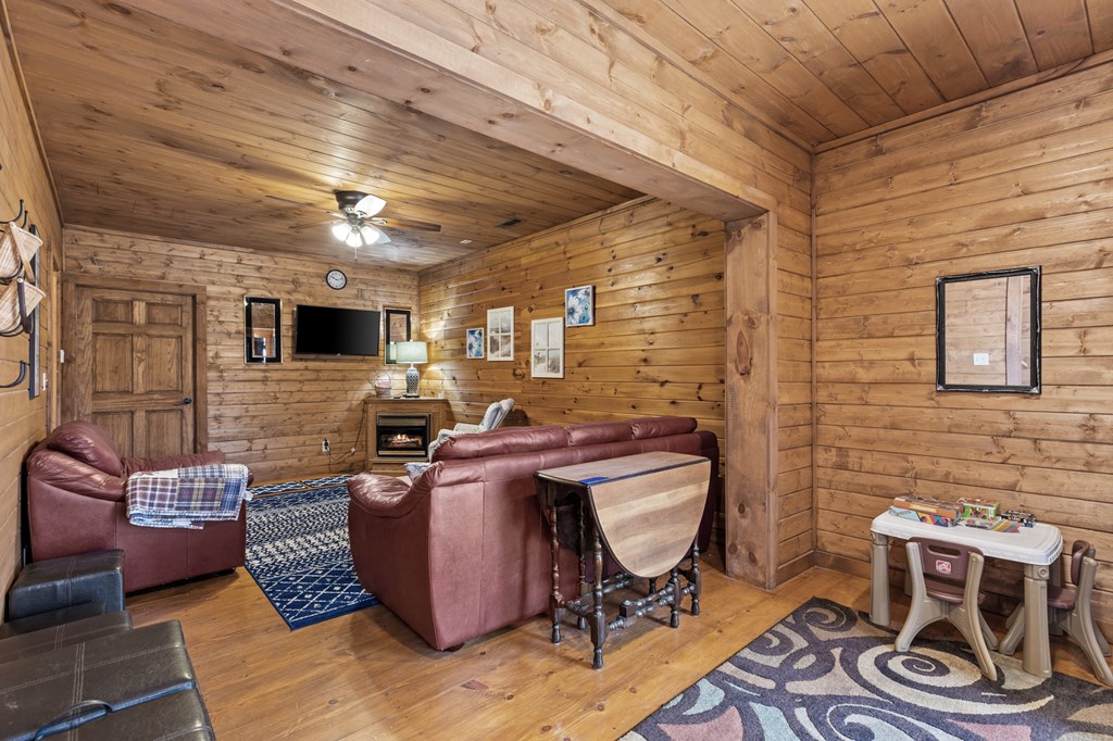 428640 Cherry Log Residential