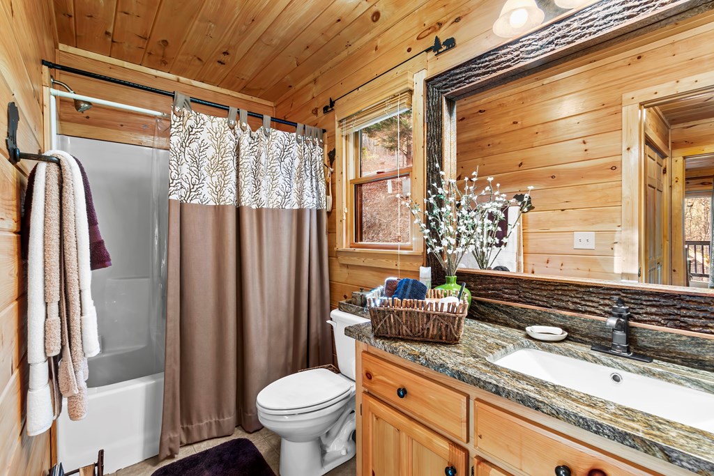 428641 Mineral Bluff Residential