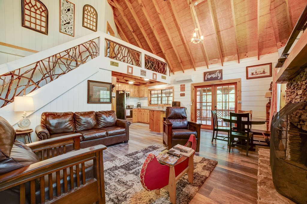 428644 Suches Residential