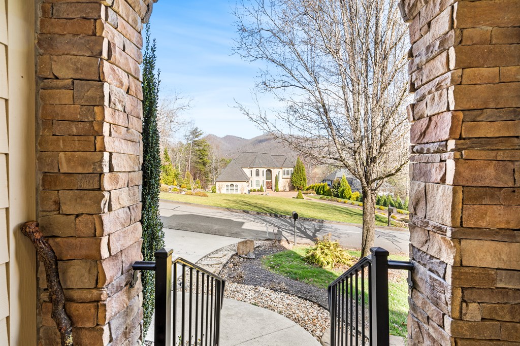 428649 Hayesville Residential